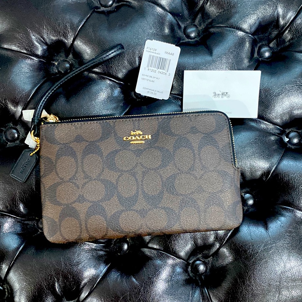 Brand new COACH wristlet/wallet with tags